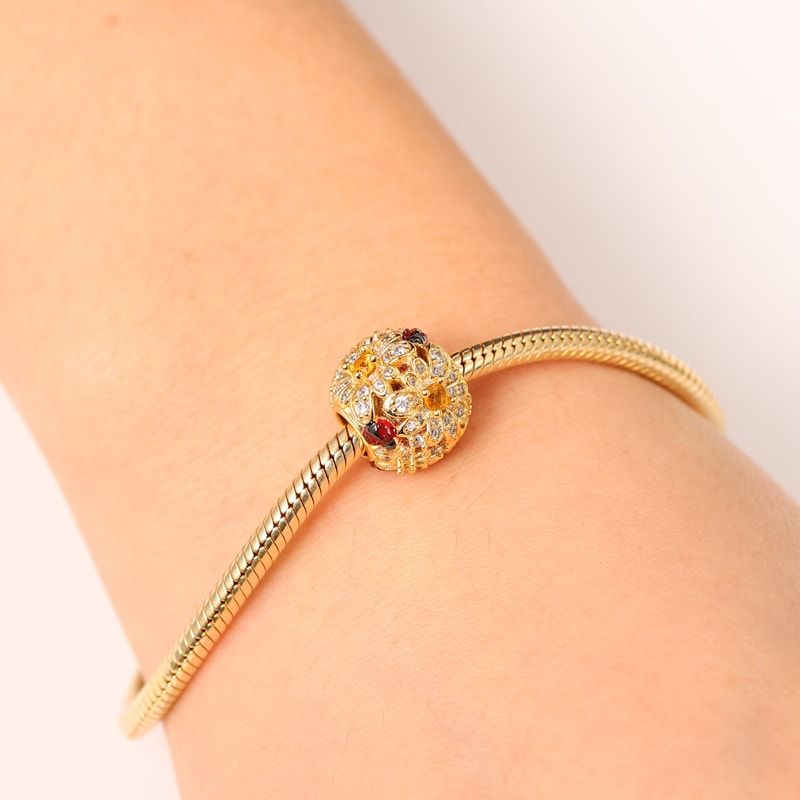 Daisy Hollow Charm